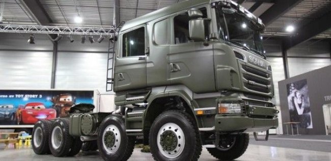 Scania показала тягач для перевозки танков